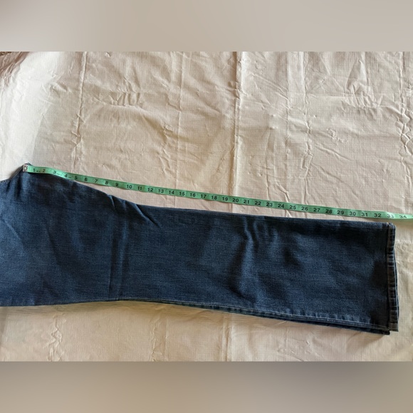 Old Navy jeans (A17) - Picture 3 of 5